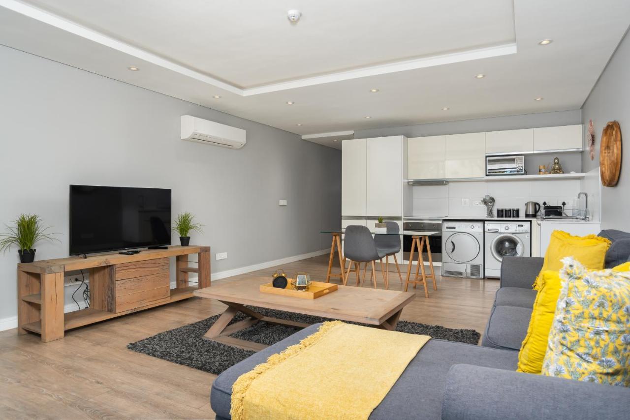 קייפטאון Warwick Apartments By Propr מראה חיצוני תמונה