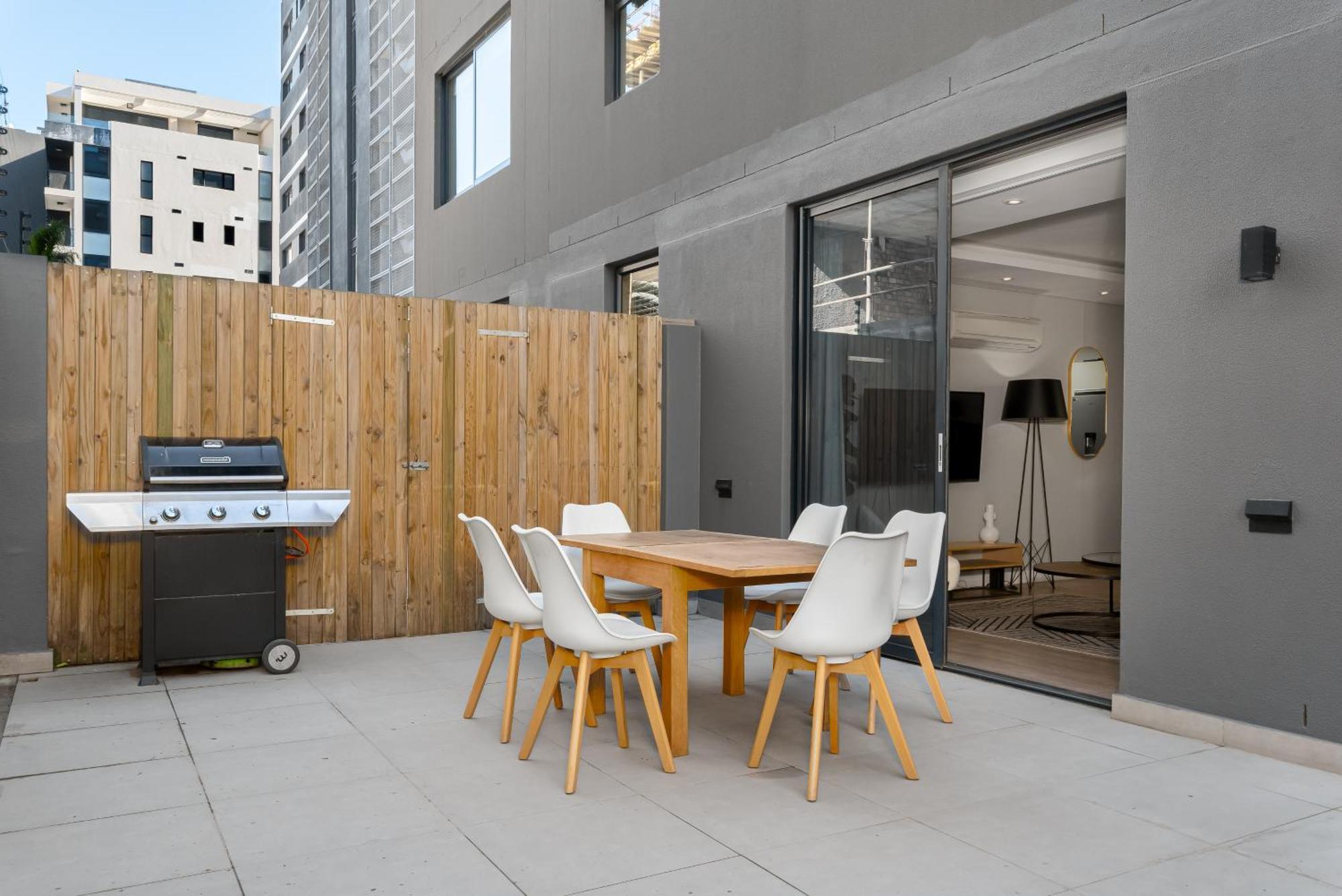 קייפטאון Warwick Apartments By Propr מראה חיצוני תמונה